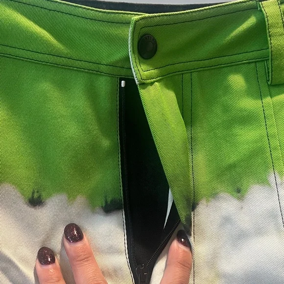 Authentic Valentino Green, White, and Black Men's Shorts - Picture 6 of 11